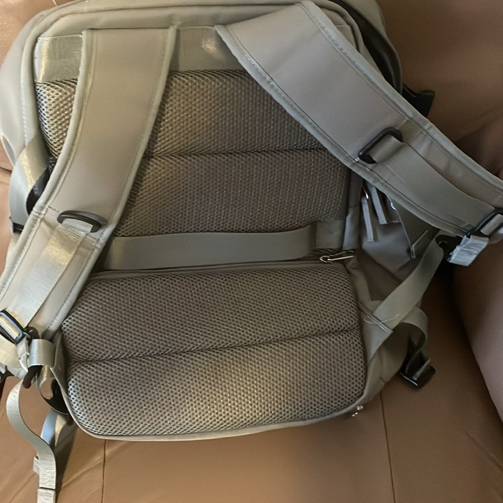 Travel Backpack!🎒 - Picture 4 of 8
